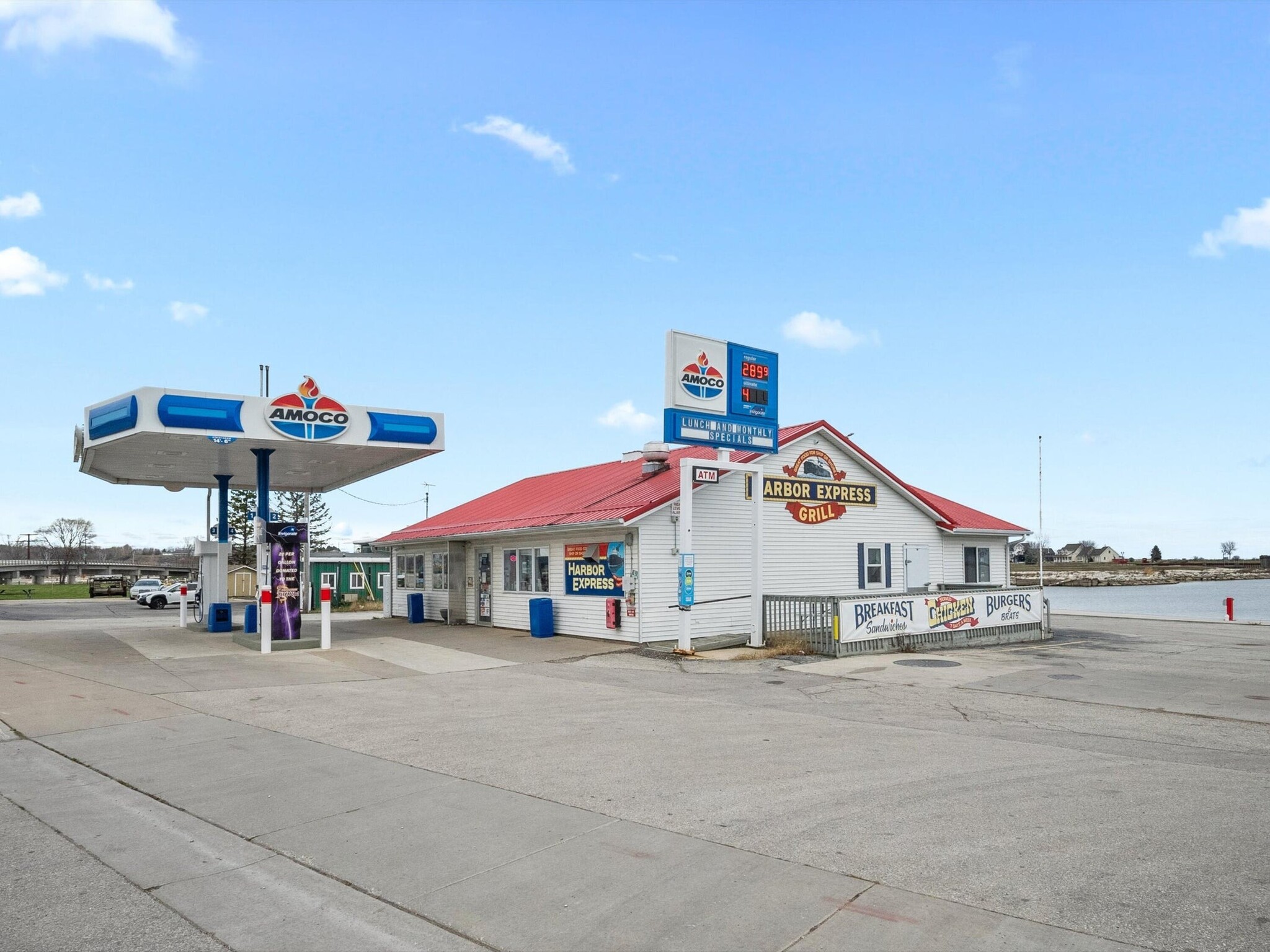 202 Milwaukee St, Kewaunee, WI à vendre Photo principale– Image 1 sur 11