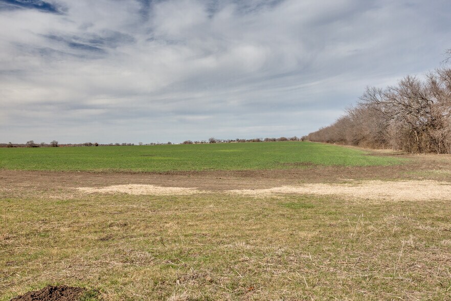 4300 County Road 1224, Cleburne, TX à vendre - Photo de l’immeuble – Image 2 sur 12