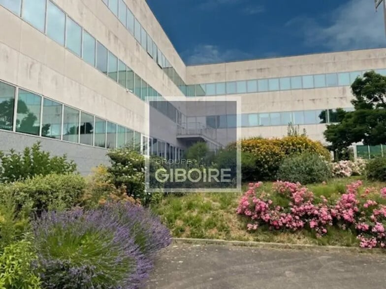 Bureau dans Rennes à louer - Photo de l’immeuble – Image 2 sur 18