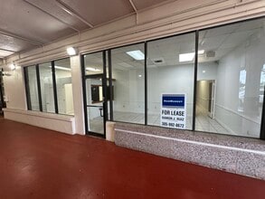 8318-8320 Bird Rd, Miami, FL à louer Photo de l’immeuble– Image 1 sur 4