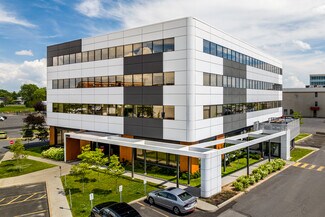 Plus de détails pour 6400 Av Auteuil, Brossard, QC - Bureau à louer