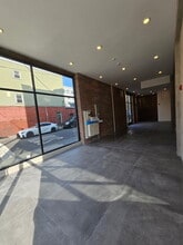 364 Summit Ave, Jersey City, NJ à louer Photo intérieure– Image 2 sur 9