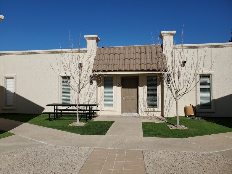 1445 Bessemer Dr, El Paso, TX à louer - Photo de l’immeuble – Image 3 sur 14