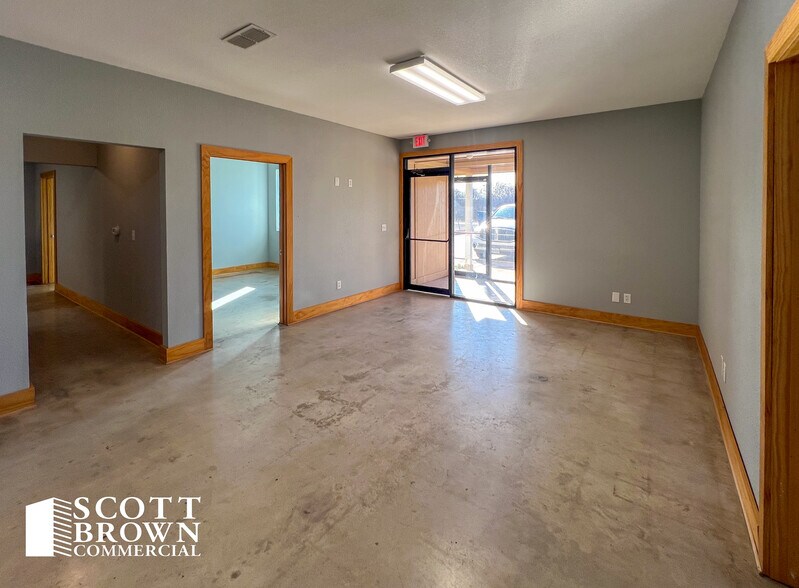 212 Lake Rd, Bridgeport, TX à louer - Photo de l’immeuble – Image 2 sur 16