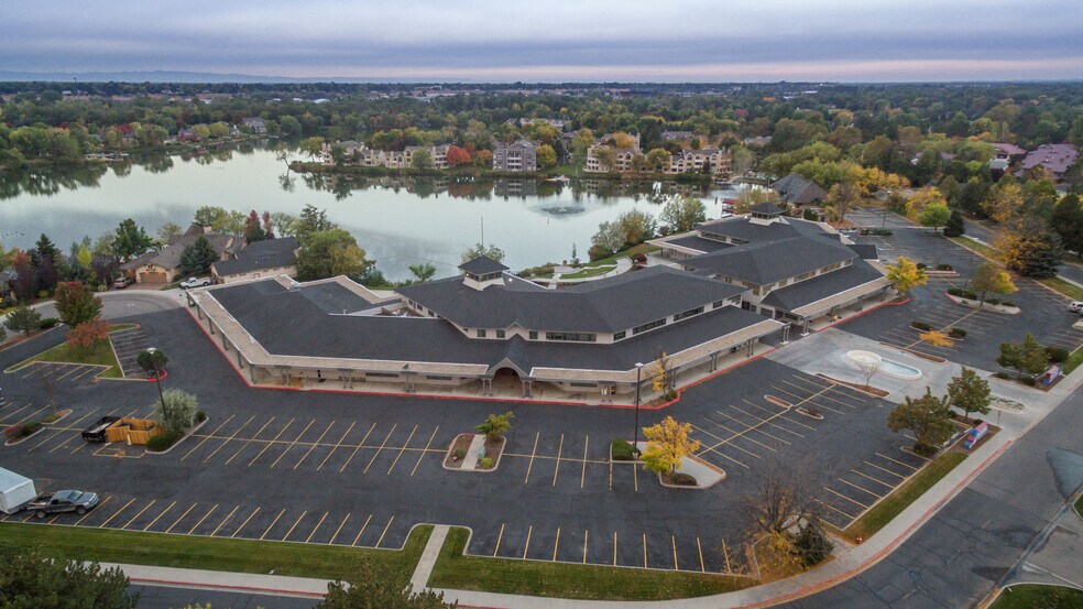 3050-3250 N Lakeharbor Ln, Boise, ID à louer - Photo de l’immeuble – Image 2 sur 8