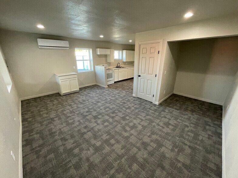 7447 W 78th St, Tulsa, OK à louer - Photo de l’immeuble – Image 3 sur 11