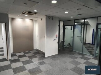 Plus de détails pour Local commercial à louer