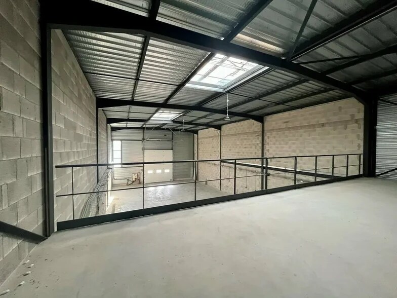 View Photo