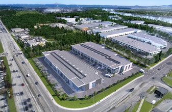 8790 Boundary Rd, Burnaby, BC à louer Photo de l’immeuble– Image 2 sur 4