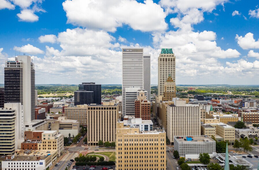 15 E 5th St, Tulsa, OK à louer - Vidéo sur l’annonce professionnelle – Image 2 sur 18