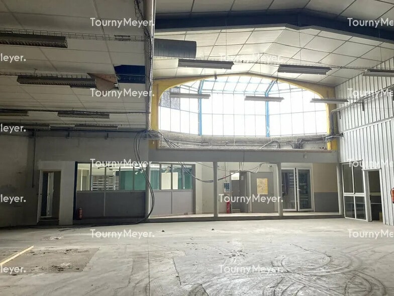 Local d’activités dans Orvault à louer - Photo de l’immeuble – Image 3 sur 7