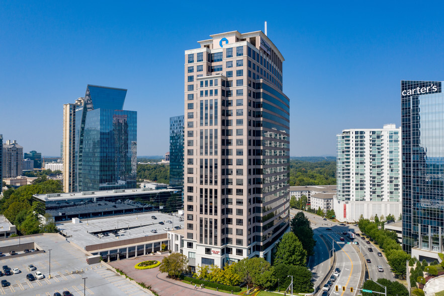 3424 Peachtree Rd NE, Atlanta, GA à louer - Photo de l’immeuble – Image 2 sur 23