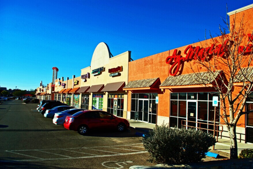 1613-1631 N Zaragosa Rd, El Paso, TX à louer - Photo de l’immeuble – Image 3 sur 8