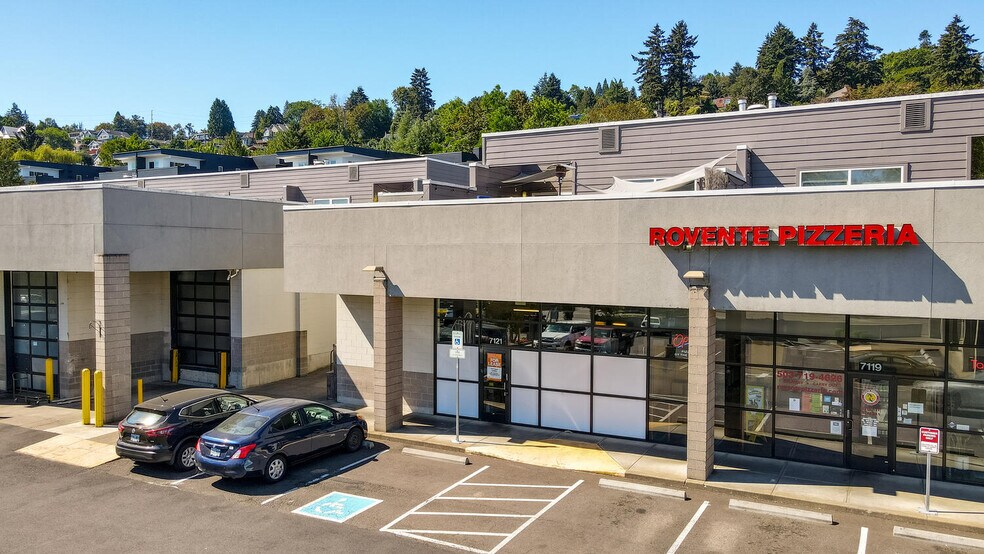 7107-7221 SW Macadam Ave, Portland, OR à louer - Photo de l’immeuble – Image 1 sur 12