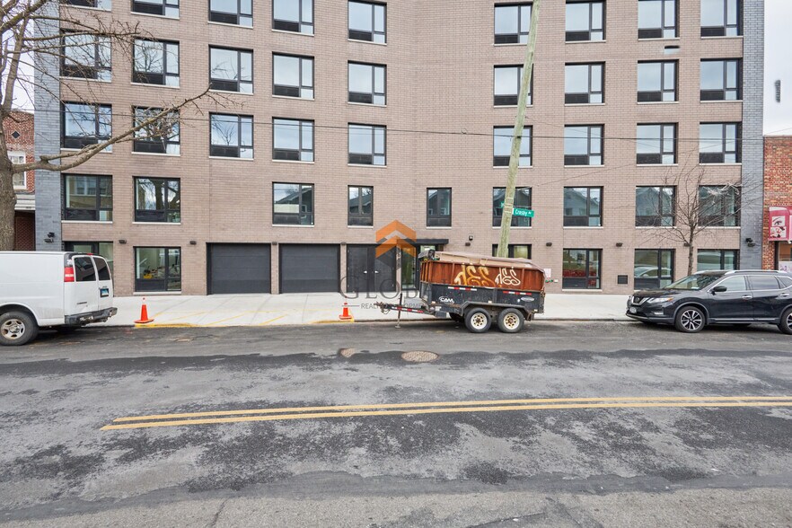 1616 Crosby Ave, Bronx, NY à louer - Photo de l’immeuble – Image 3 sur 6