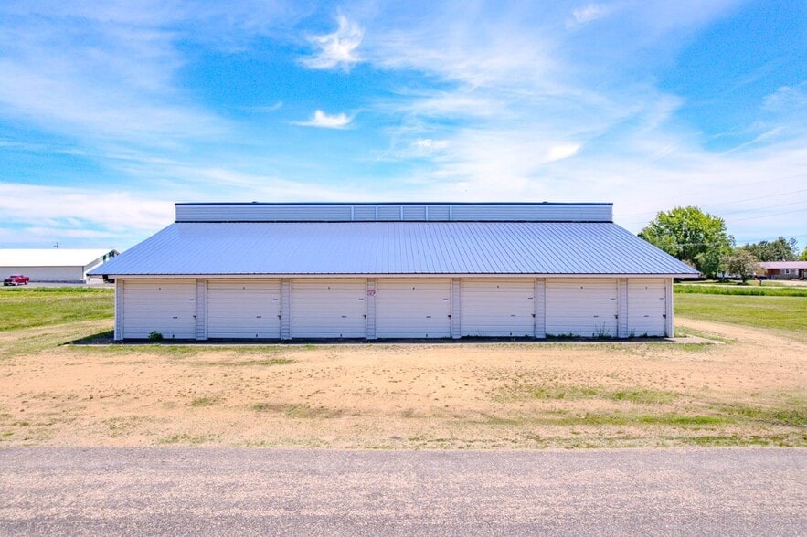 350 Mill St, Birnamwood, WI à vendre - Photo principale – Image 1 sur 13