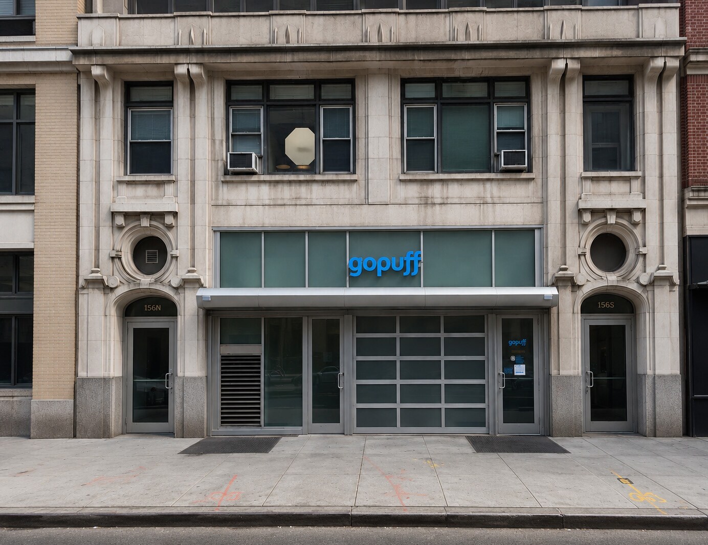 323-325 W 37th St, New York, NY à louer Photo principale– Image 1 sur 2