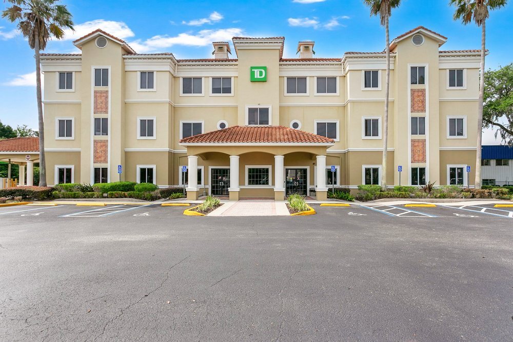 12200 W Colonial Dr, Winter Garden, FL à louer Photo de l’immeuble– Image 1 sur 14