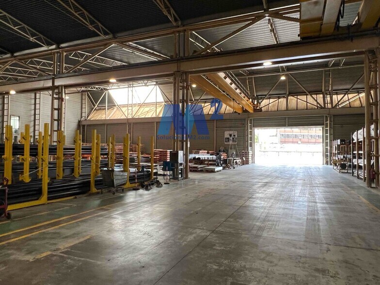 Industriel/Logistique dans Coslada, Madrid à vendre - Photo de l’immeuble – Image 2 sur 13