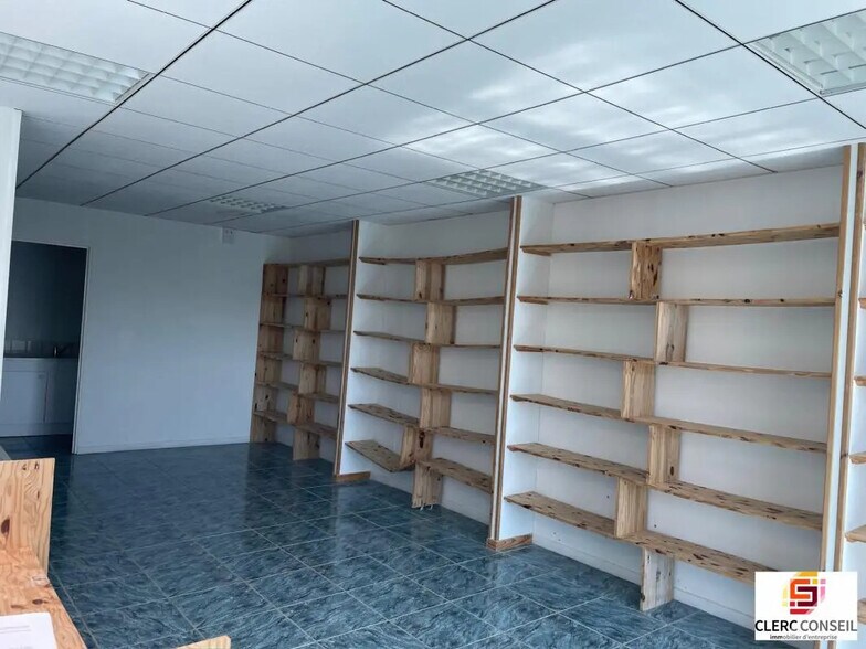 Bureau dans Évreux à louer - Photo de l’immeuble – Image 3 sur 3