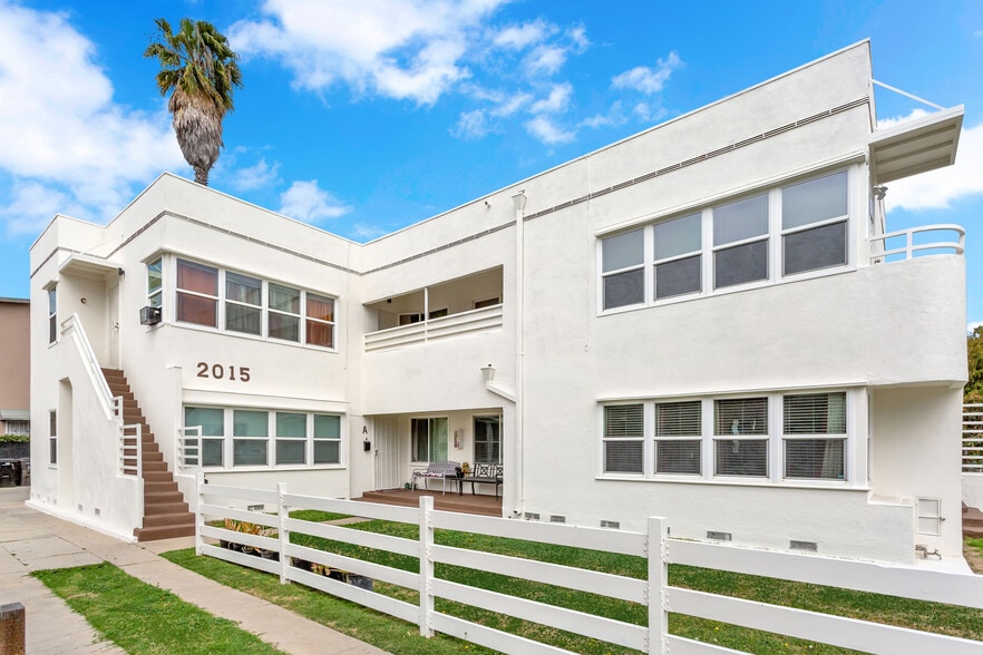 2015 Locust Ave, Long Beach, CA à vendre - Photo de l’immeuble – Image 2 sur 22