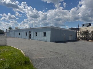Plus de détails pour 133 S West End Blvd, Quakertown, PA - Local commercial à louer