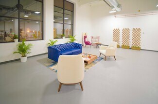 Plus de détails pour 175 McClellan Hwy, East Boston, MA - Bureau à louer