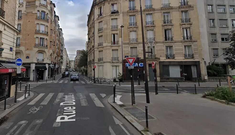 Local commercial dans Paris à vendre - Photo de l’immeuble – Image 1 sur 3