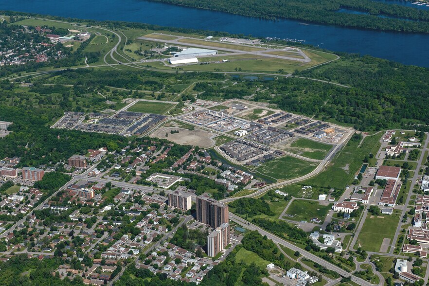 Wateridge Village Phase-7, Tawadina Road, Ottawa, ON à vendre - Photo de l’immeuble – Image 3 sur 7