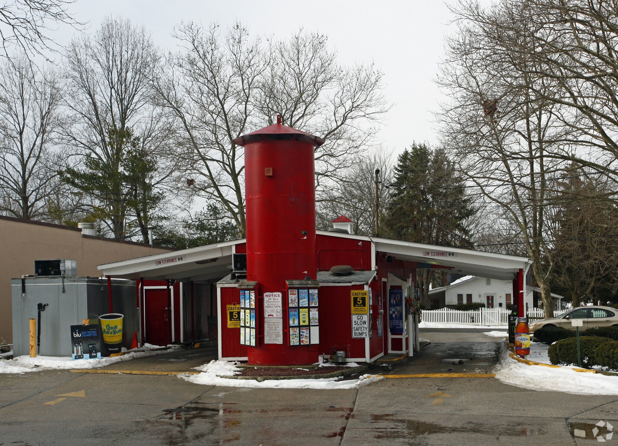 2154 Deer Park Ave, Deer Park, NY à louer Photo principale– Image 1 sur 4