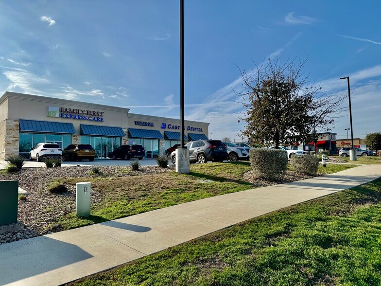 1395 US Highway 183, Leander, TX à louer - Photo de l’immeuble – Image 3 sur 57