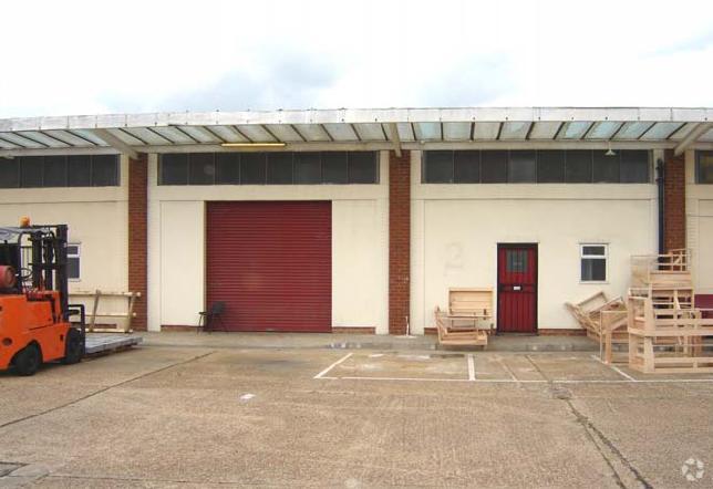 Lyon Rd, Romford à louer - Photo de l’immeuble – Image 3 sur 7