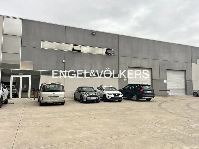 Industriel/Logistique dans Montornès del Vallès, Barcelona à louer - Photo principale – Image 1 sur 3