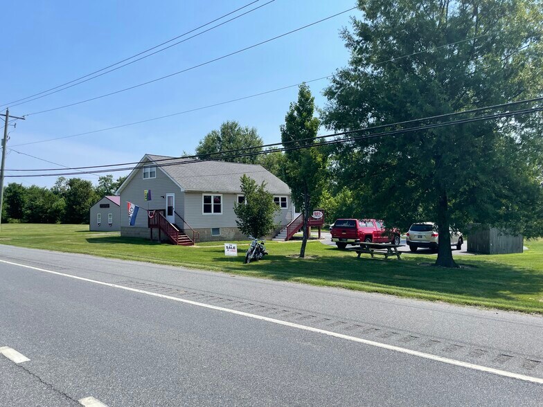 4761 Summit Bridge Rd, Middletown, DE à vendre - Photo de l’immeuble – Image 1 sur 8