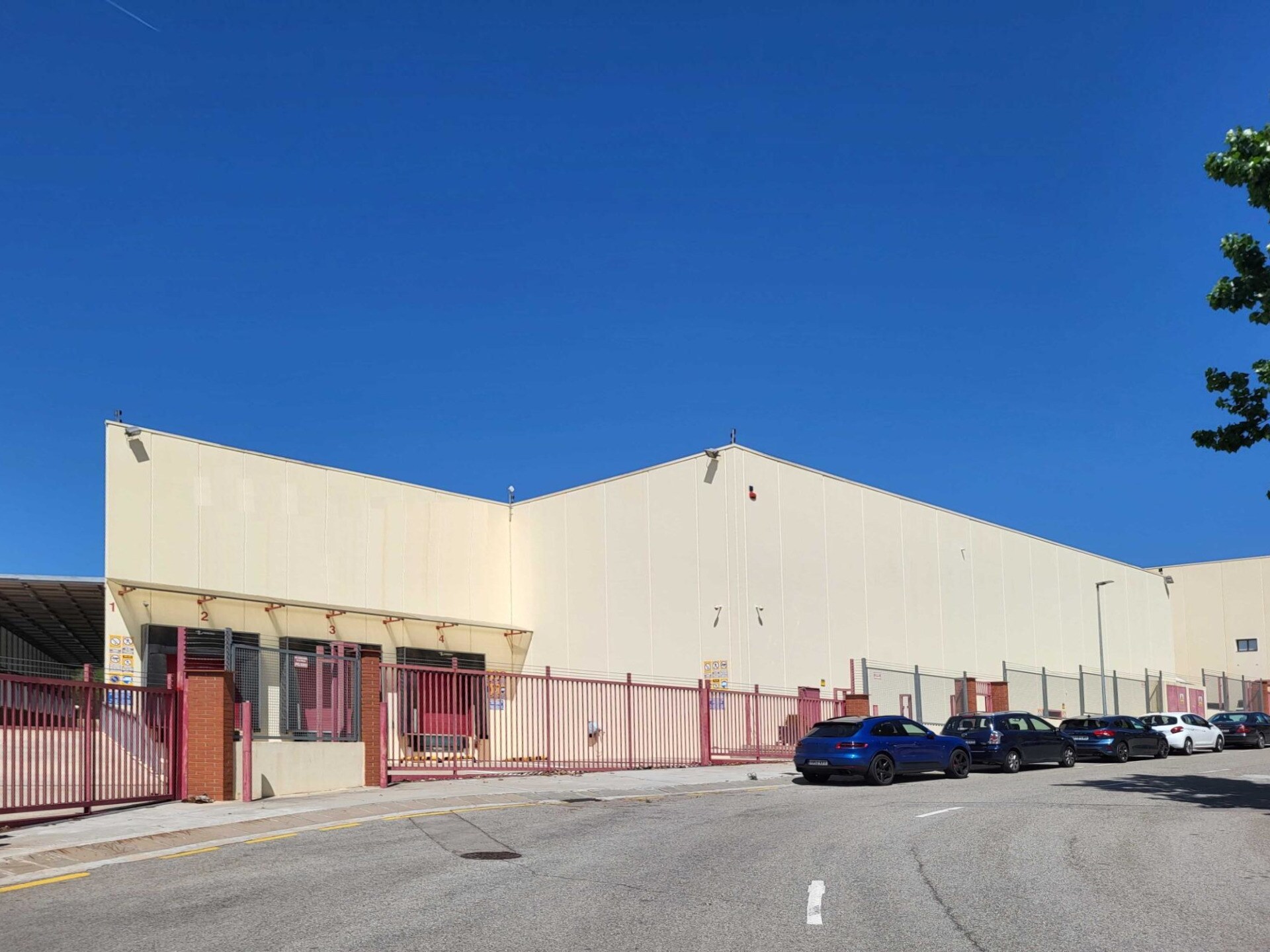Industriel/Logistique dans Collbató, Barcelona à louer Photo de l’immeuble– Image 1 sur 8