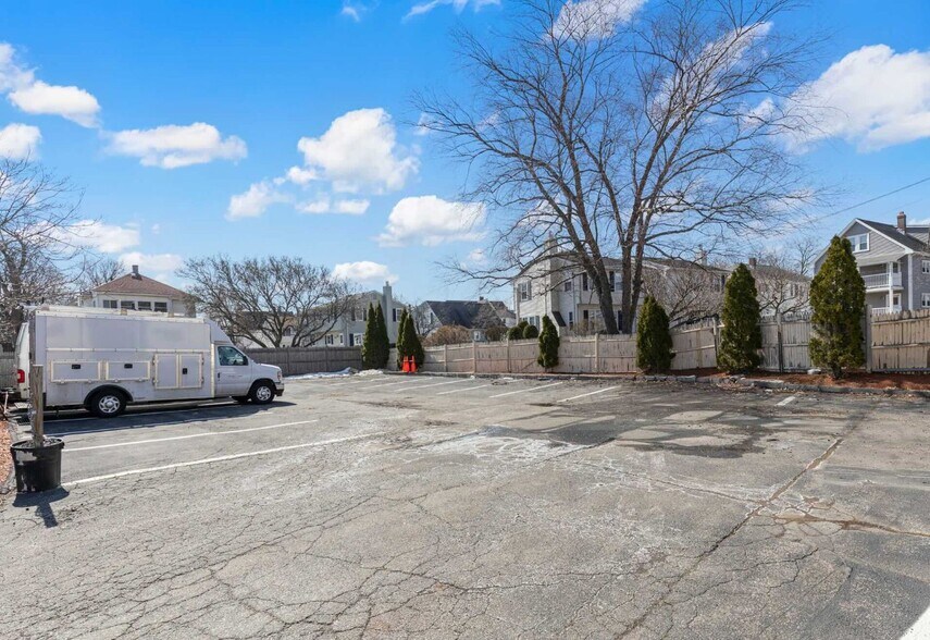 93 Mystic Ave, Medford, MA à louer - Photo de l’immeuble – Image 3 sur 3