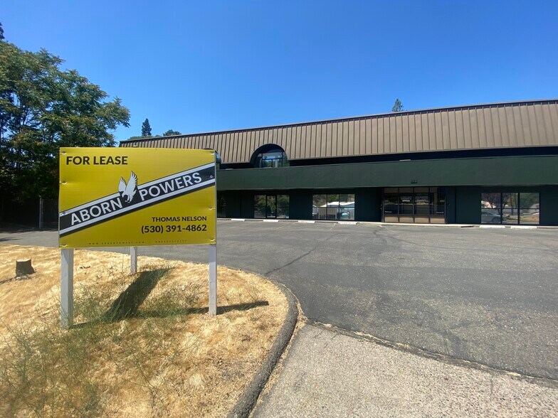 471 Pierroz Rd, Placerville, CA à louer - Photo de l’immeuble – Image 3 sur 4