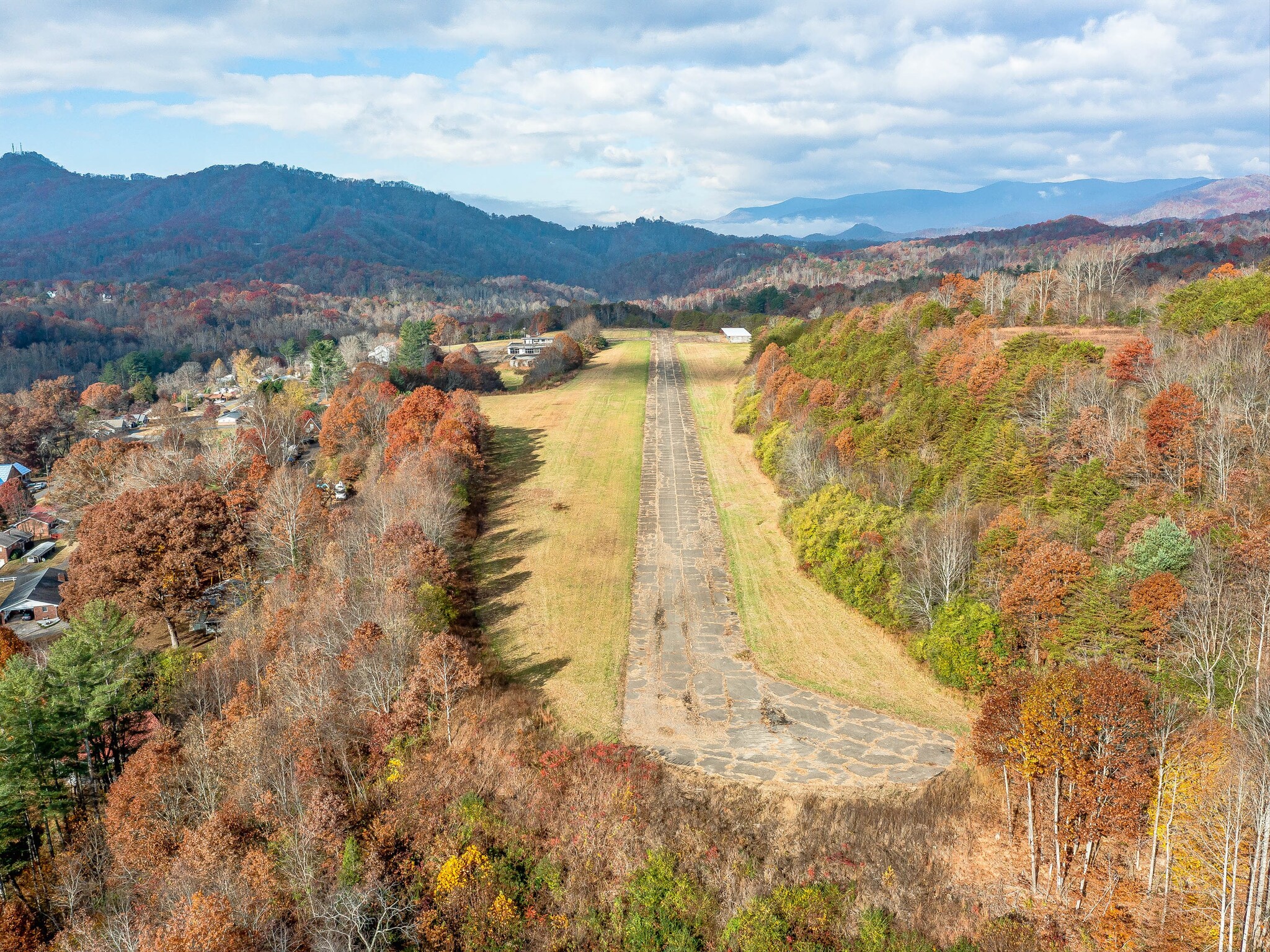 900 Lemons Branch Rd, Bryson City, NC à vendre Aérien– Image 1 sur 31