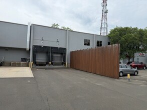 76 Progress Dr, Stamford, CT à louer Photo intérieure– Image 1 sur 1