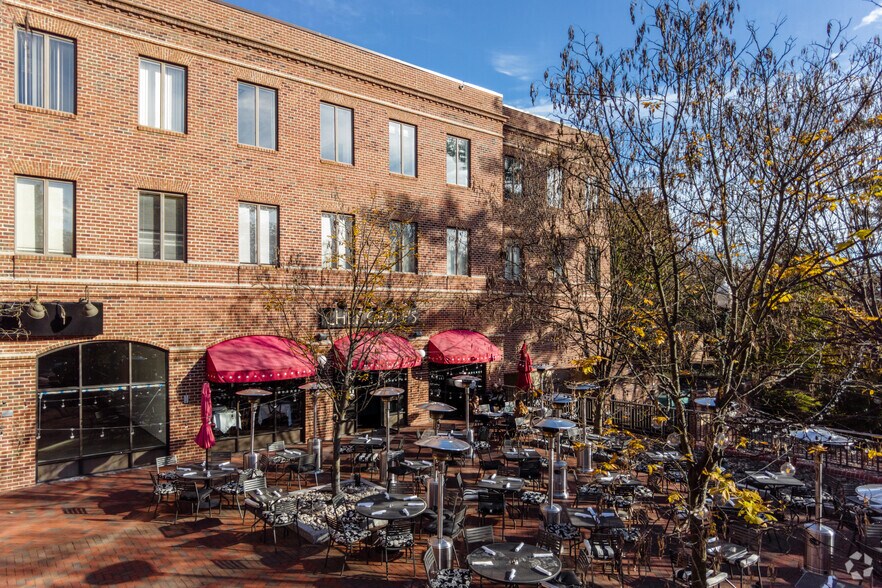 3201 New Mexico Ave NW, Washington, DC à louer - Photo de l’immeuble – Image 3 sur 8