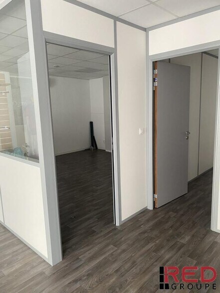 Bureau dans Aubagne à louer - Photo intérieure – Image 3 sur 5