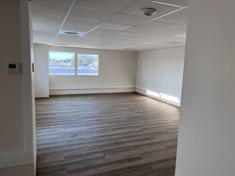 Bureau dans La Farlède à vendre - Photo de l’immeuble – Image 3 sur 4