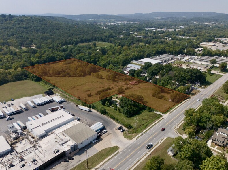 123 15th St, Fayetteville, AR à vendre - Photo de l’immeuble – Image 3 sur 4