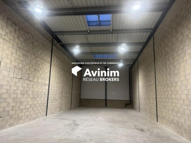 Plus de détails pour Industriel/Logistique à vendre