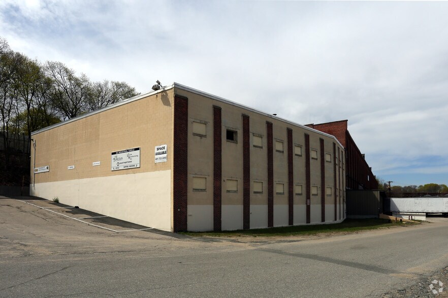 50 Industrial Cir, Lincoln, RI à louer - Photo de l’immeuble – Image 3 sur 32