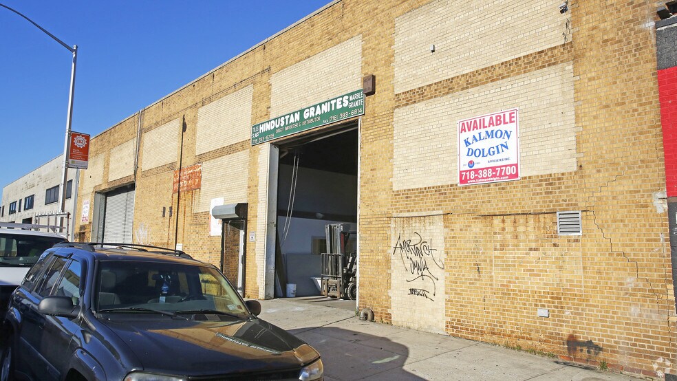 237 Russell St, Brooklyn, NY à louer - Photo de l’immeuble – Image 3 sur 5