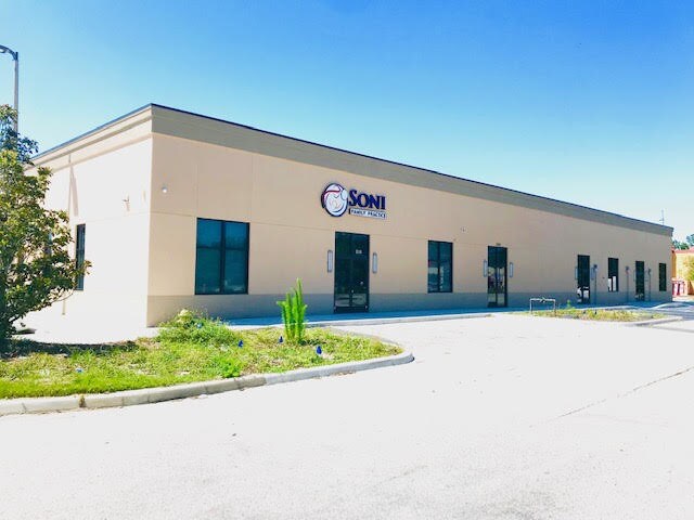 1060 Cypress Pky, Kissimmee, FL à louer - Photo de l’immeuble – Image 1 sur 10