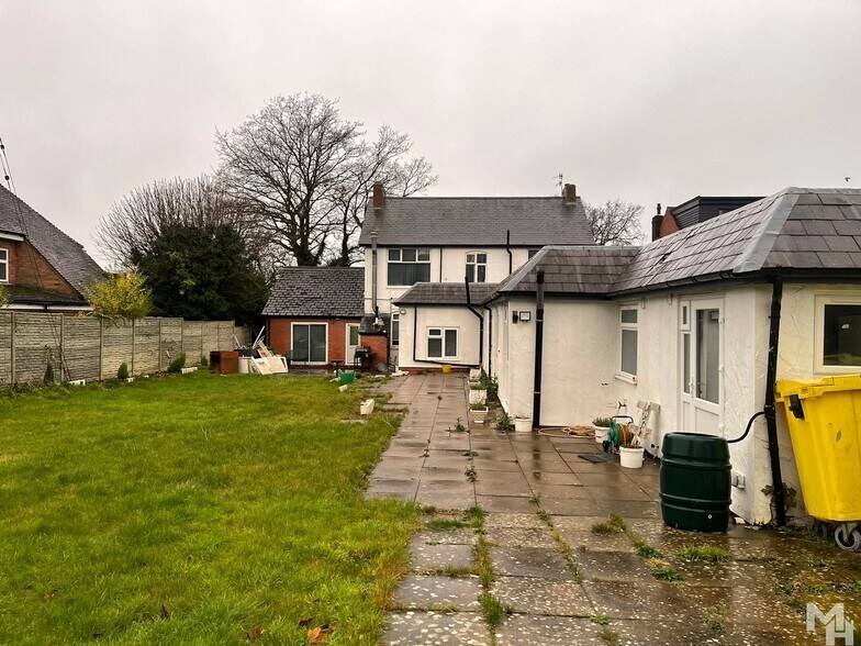 432 Birmingham Rd, Bromsgrove à louer - Photo de l’immeuble – Image 2 sur 9