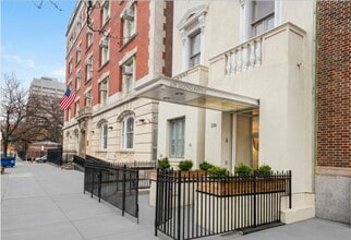 236 Second Ave, New York, NY à louer Photo intérieure– Image 2 sur 9