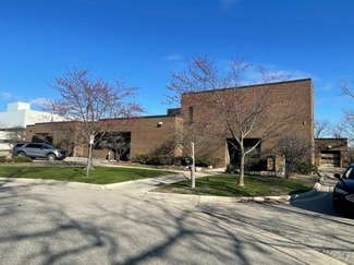 Plus de détails pour 24524 W 11 Mile Rd, Southfield, MI - Industriel/Logistique à vendre